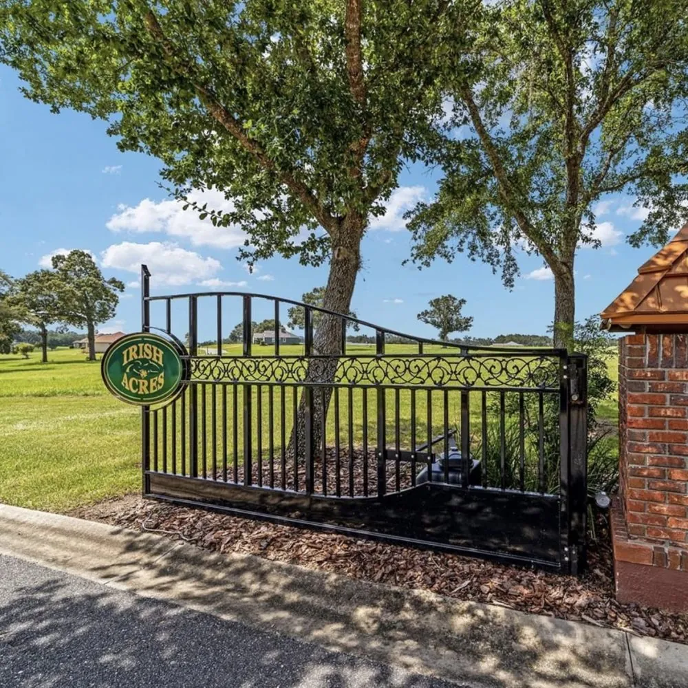 Irish Acres Gate